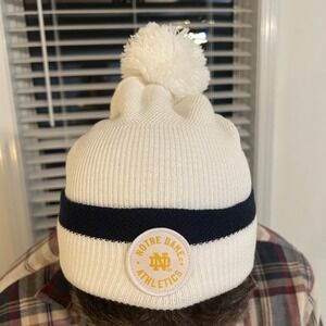Under Armour Notre Dame Athletics White Pom Beanie Hat UC2351 OSFA NEW